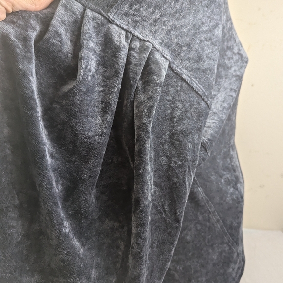 We The Free Long Sleeve Sweater in Soft and Shimmery Black Velour Medium - Picture 2 of 8